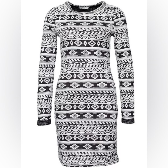ONLY Geometrical Aztec Print Long Sleeve Chain Neckline Jersey Dress Size Small - Picture 2 of 9